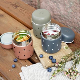 Desiata vždy so sebou! 🍇 Praktická termoska Lässig je perfektná na cesty. Udržuje jedlo v správnej teplote cestou do...